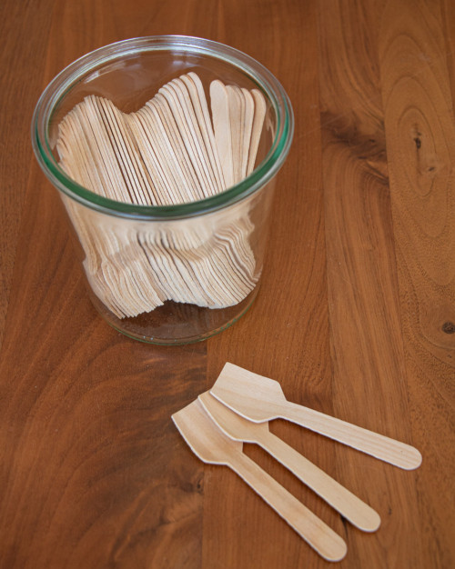 POT DE PETITES CUILLÈRES EN BOIS (50 PIÈCES)