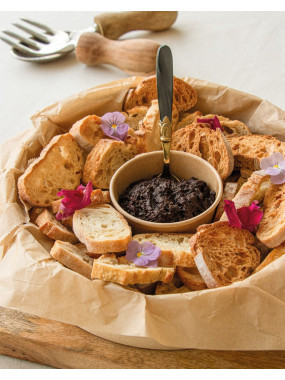TAPENADE D'OLIVES NOIRES ET CROÛTONS