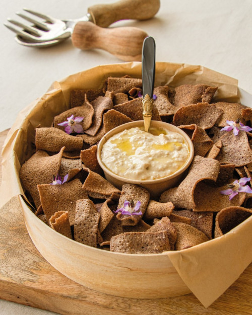 HOUMOUS ET CHIPS DE SARRASIN