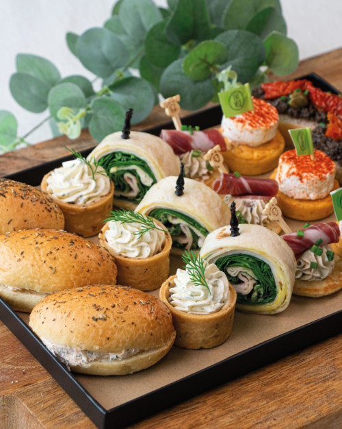PIÈCES APÉRITIVES FROIDES (24 PIÈCES)